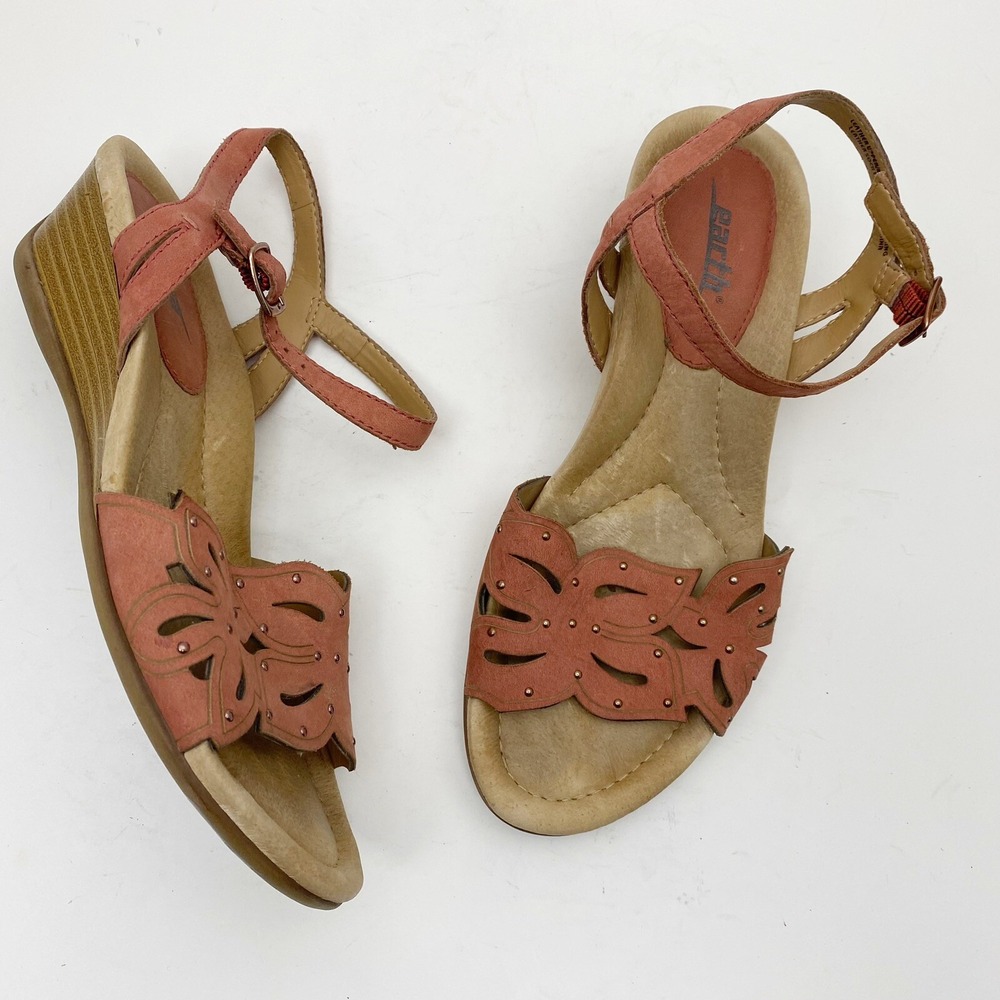 Earth‎ Orchid Laser Cut Floral Studded Wedge Sandals Womens 7B Coral Pink